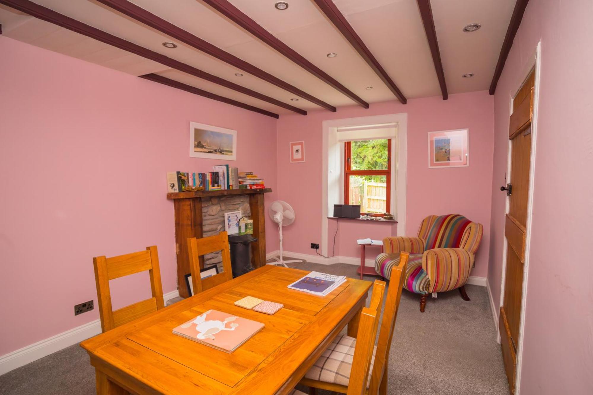 Tig Cottage - A Rural, Quirky, Pet Friendly 2 Bedroom Cottage Near Ballantrae ภายนอก รูปภาพ